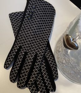Gants noirs et blancs