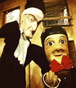 Guignol contre l'affreux Crapouillot
